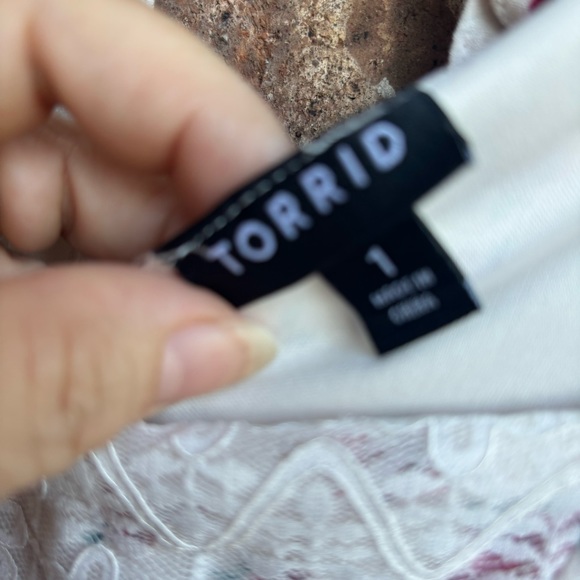 Torrid Maxi Gauze Lace Inset Hi Low cream floral Dress size 1 - Picture 5 of 7